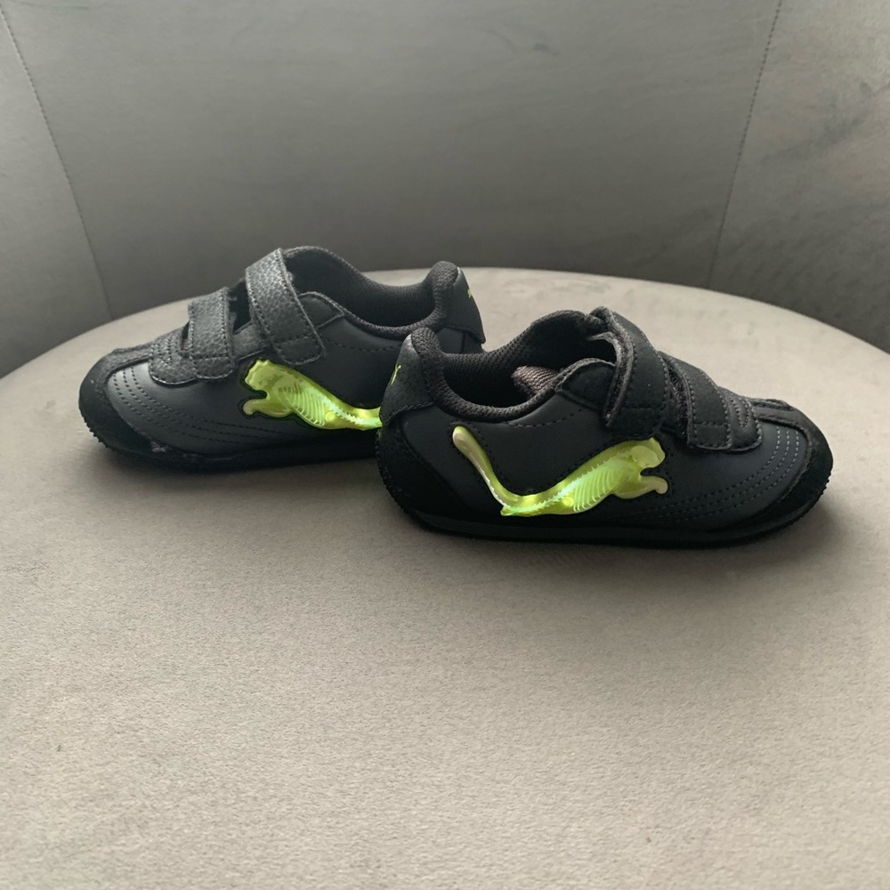 Puma toddler boy light up sneakers